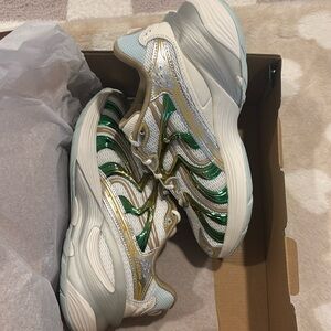 Puma Inverse Shimmer Sneakers